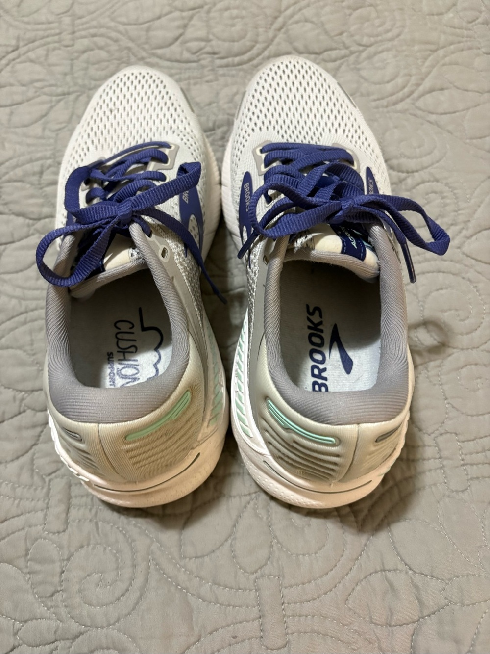 Brooks Women’s White Athletic Running Shoes with Blue Accents. Size 6.5 wide. - Picture 3 of 4